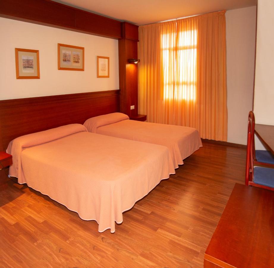 Hotel Barreiro Leira Exterior photo